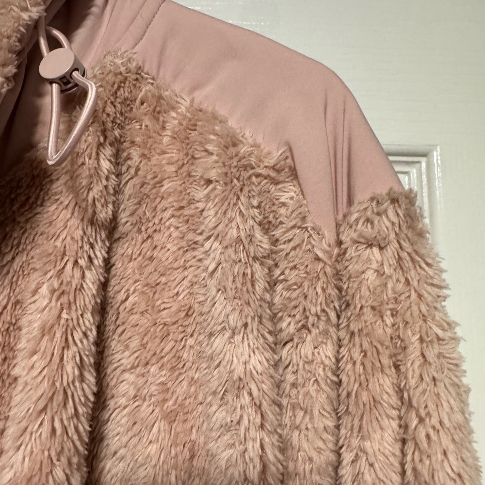 Blush Women's Sherpa Block Jacket - Picture 2 of 5